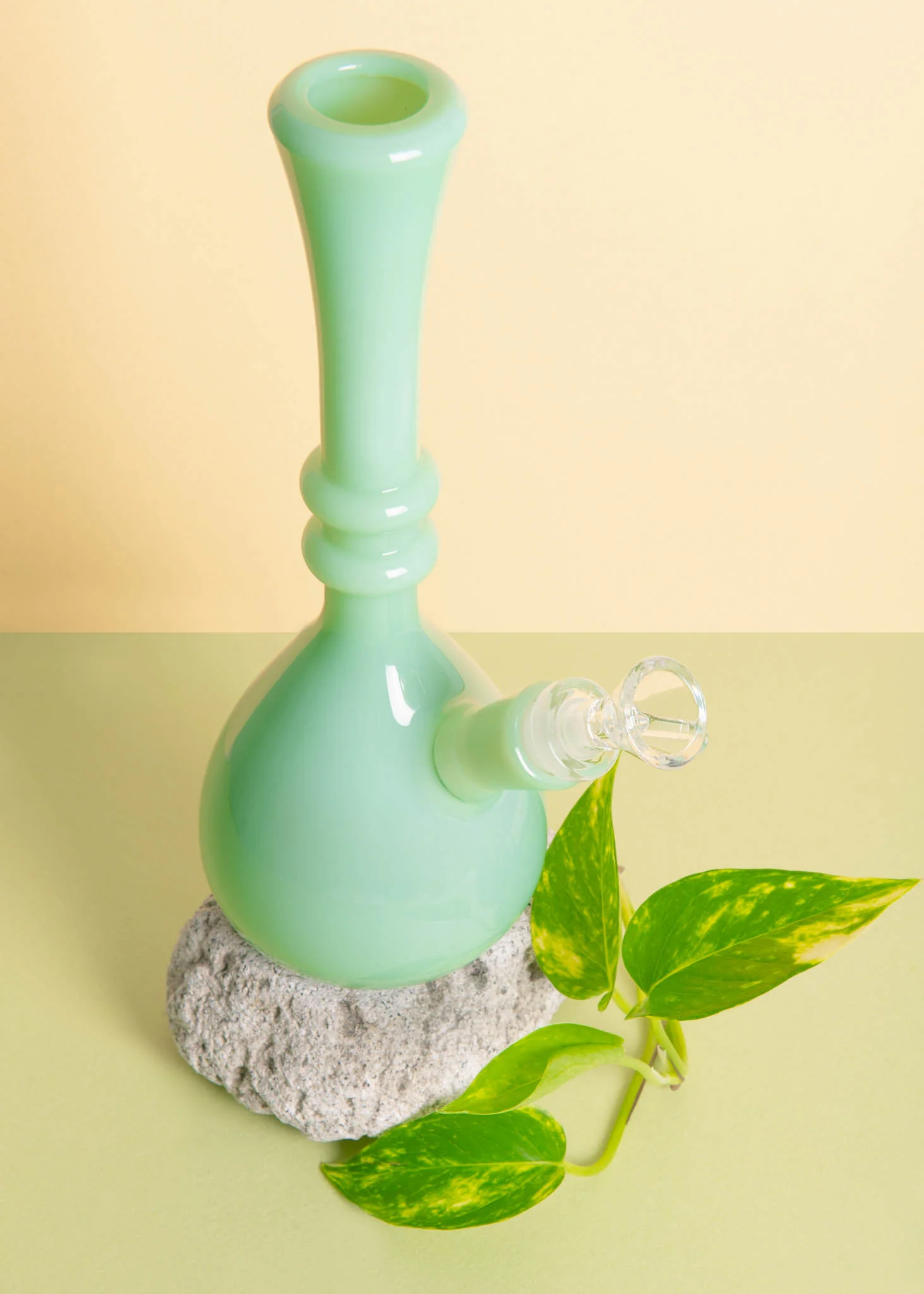 JADE GENIE BOTTLE BONG - Image 3
